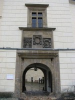/album/fotogalerie-zamek-hruby-rohozec/pozdne-goticka-vstupni-brana-jpg/